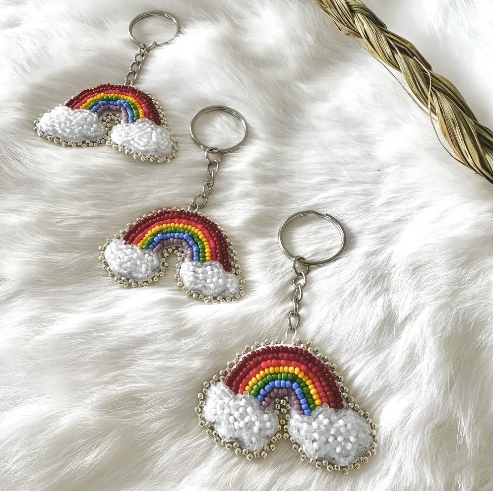 Rainbow / ᐲᓯᒧᔮᐱᕀ / Keychain